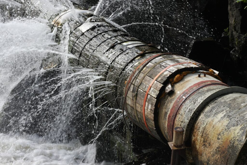 bigstock-Old-Leaking-Pipe-25153142-min